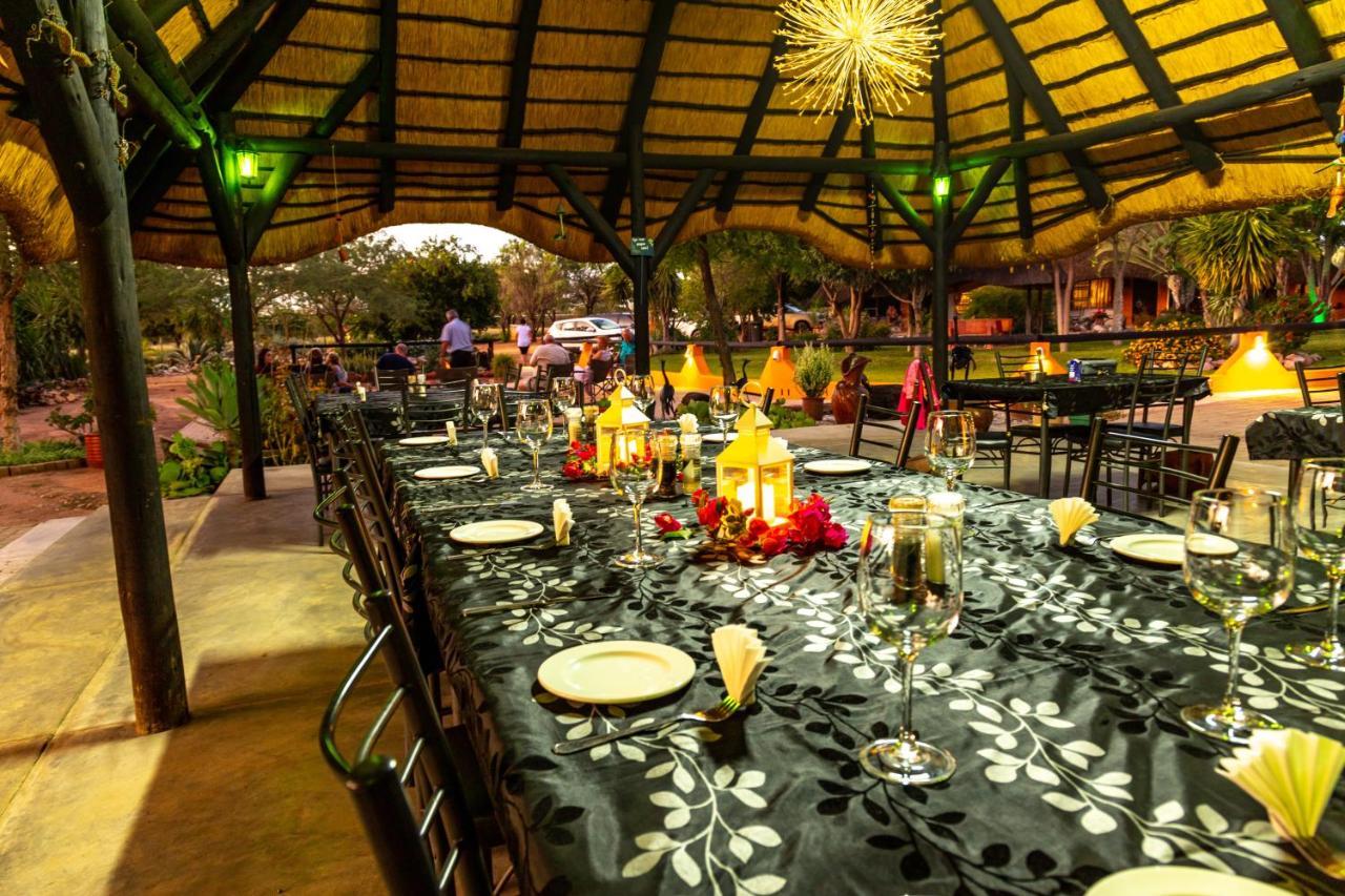 Lion'S Den Guesthouse Otjiwarongo Bagian luar foto