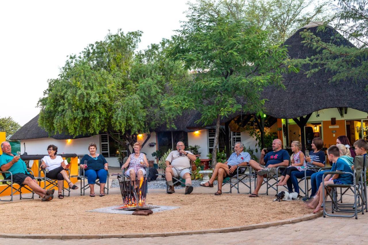 Lion'S Den Guesthouse Otjiwarongo Bagian luar foto